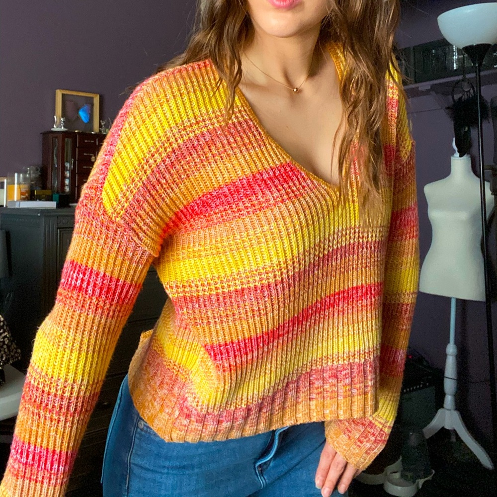 2/$20 Express Orange Red Blend Cropped Sweater